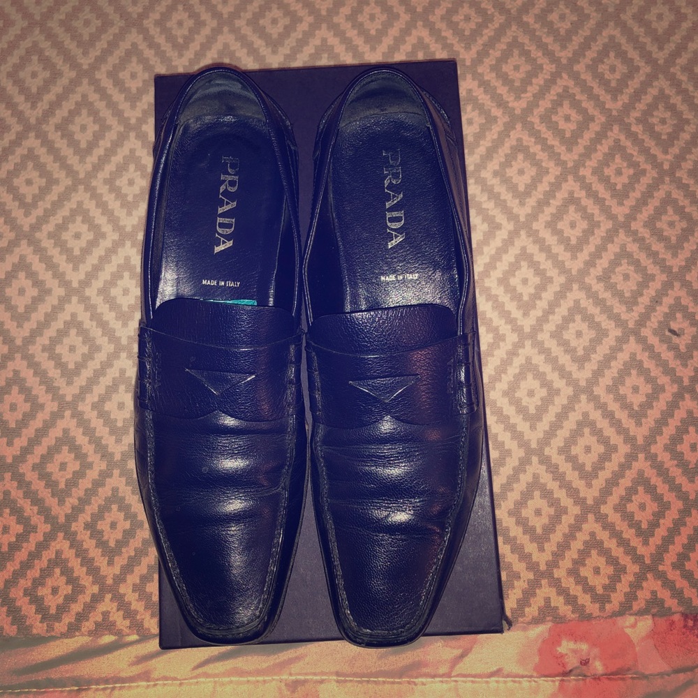 Authentic men’s Prada navy leather loafer
